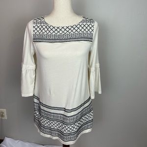 Loose cream J Jill tunic with black embroidery